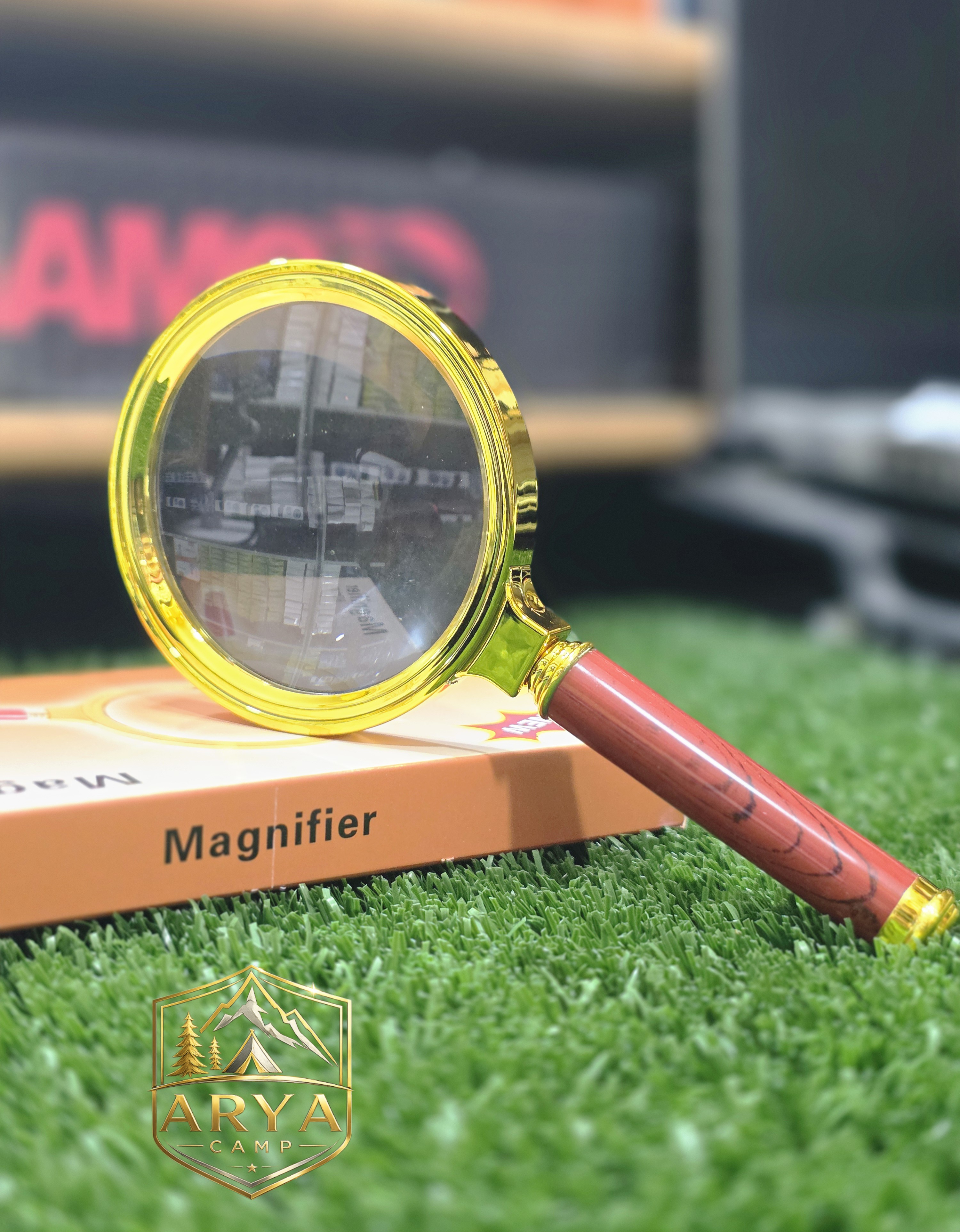 ذره بین دسته دار طلایی سایز 80 میل مدل magnifier